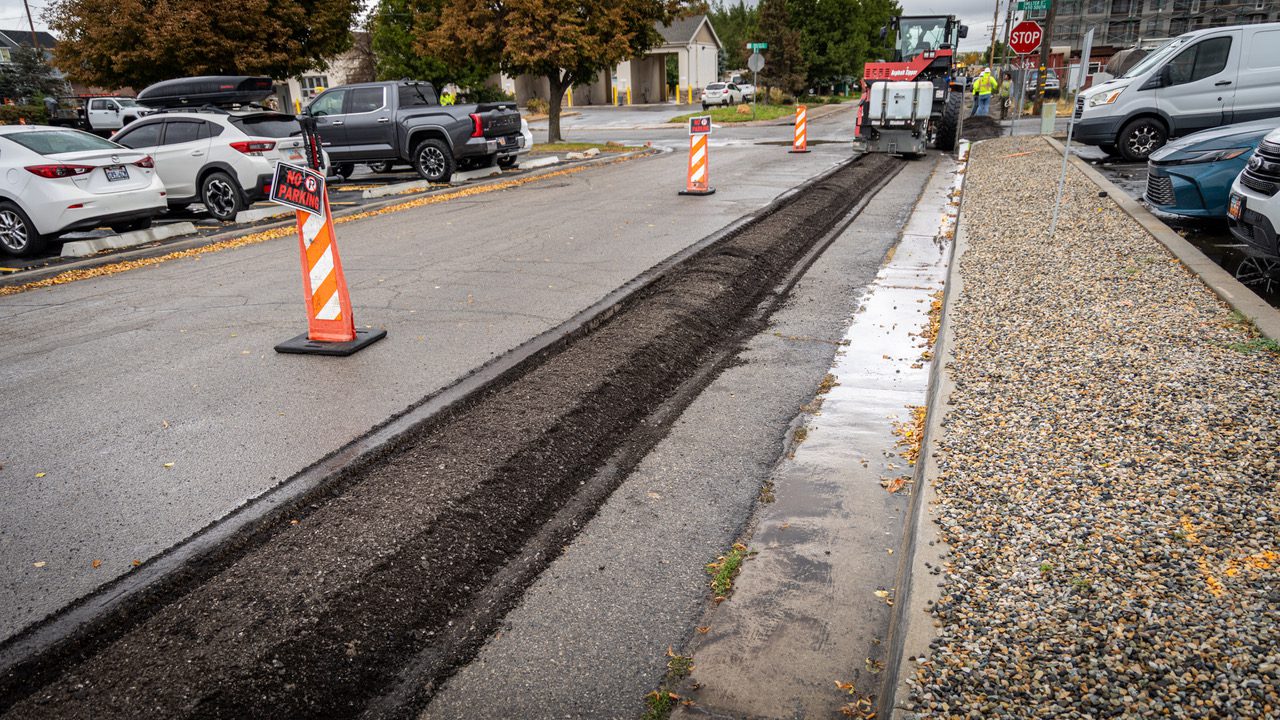 Faster Utility Trenching with Mobile Asphalt Grinding