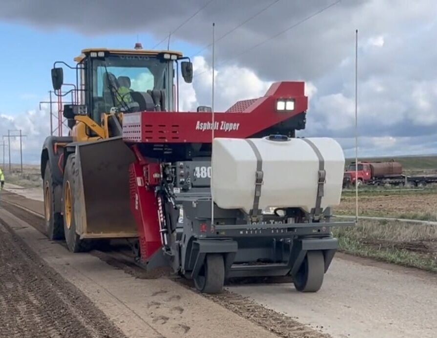 Road Reclaimers: Compact Attachments vs. Self-Propelled